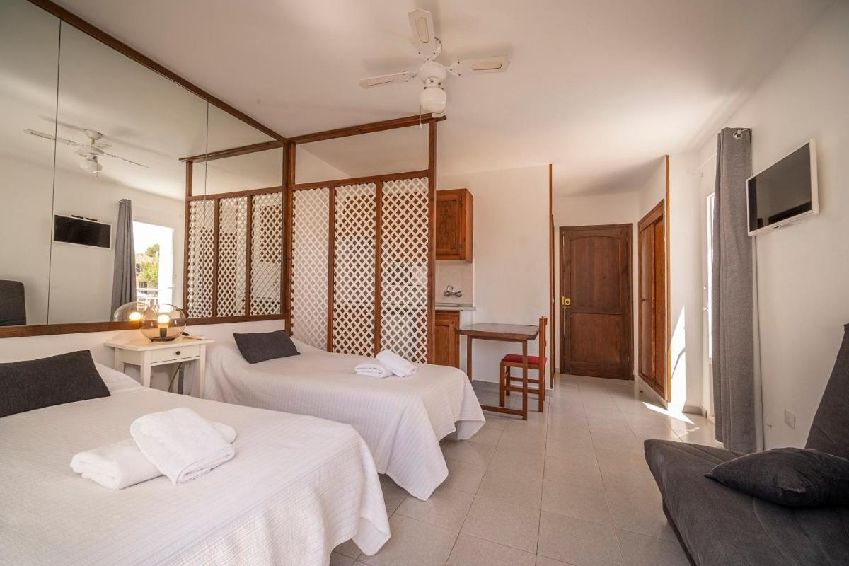 Estel Blanc Apartments - Adults Only Cala'N Blanes  Exterior photo