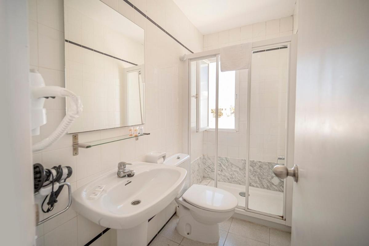 Estel Blanc Apartments - Adults Only Cala'N Blanes  Exterior photo