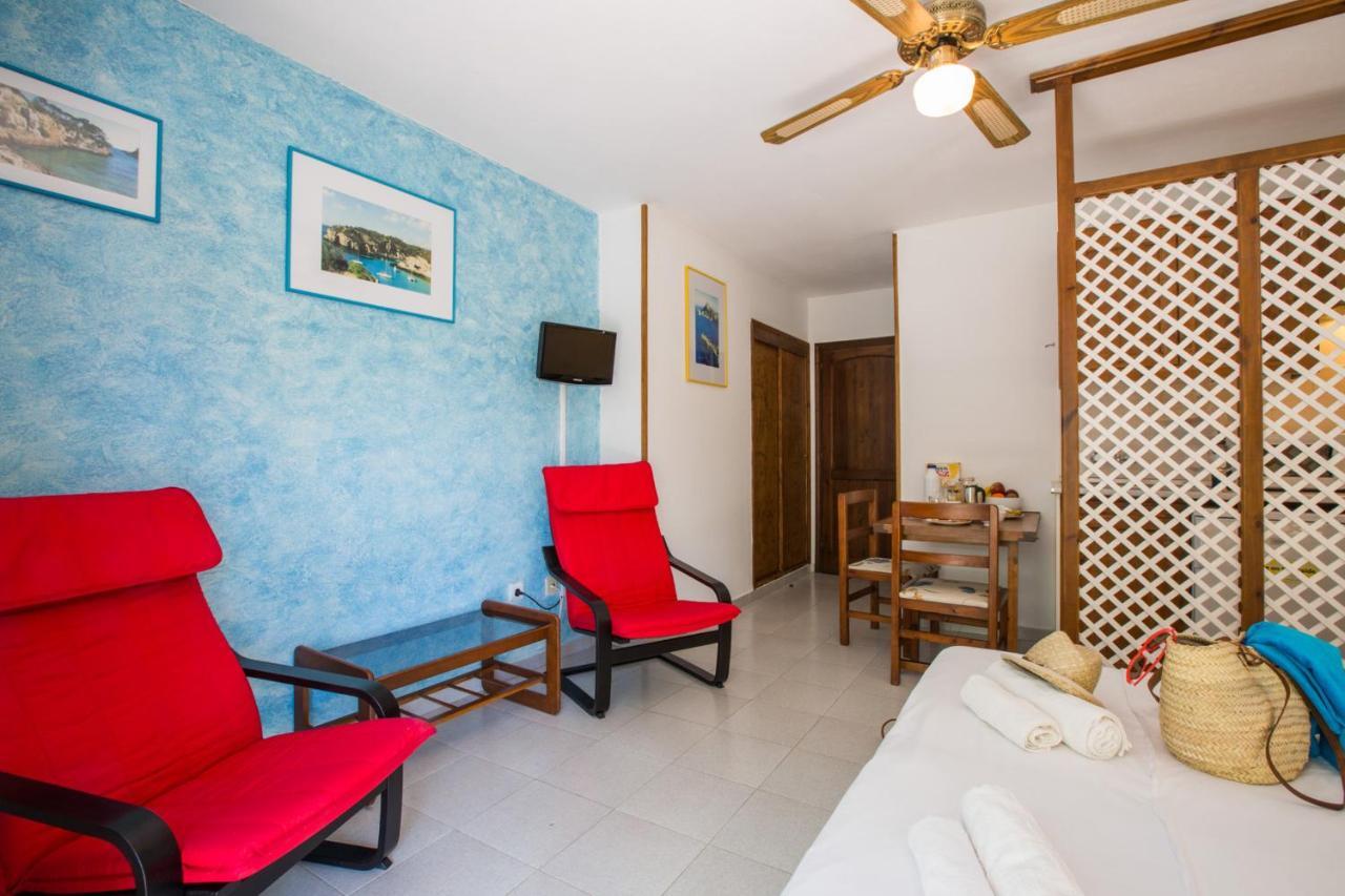 Estel Blanc Apartments - Adults Only Cala'N Blanes  Room photo